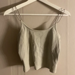 Topp - Typ ljusgrön topp, storlek Xs/s