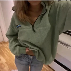 Tröja  - Half zip tröja i jätte fin grön färg 💚 från junkyard i storlek xs! 