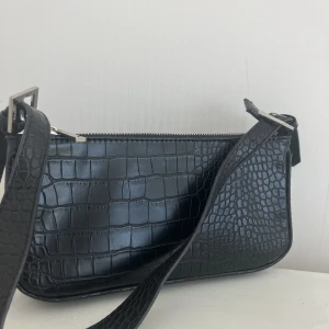 Fin axelväska⚡️ - Säljer denna axelväska från Gina, då den inte riktigt har kommit till användning ✨