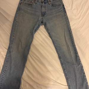 Levis jeans i riktigt bra skick Strl W32 L34