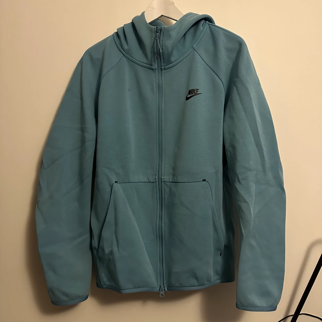 NIKE BABY BLUE TECH FLEECE (OLD SEASON)