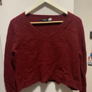 BDG röd tröja size S - Urban outfitters red sweater. Comfy and soft, size S 