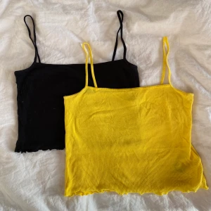 Linne  - Säljer två likadana fast i olika färg! Säljer dom ihop men vill man bara ha ett så får det att fixa också🖤💛