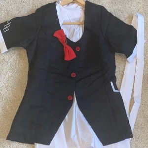 Junko Enoshima Cosplay  - Anime Danganronpa Junko cosplay Använd 1 gång.