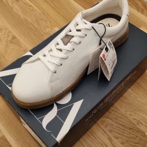 Zara skor - Helt nya skor från Zara Oanvända Stl 43