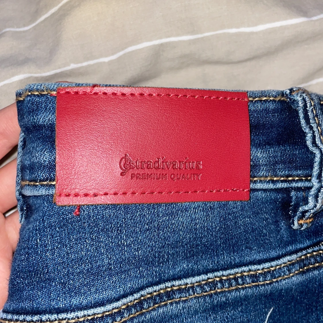 Mörkblåa jeans  - 90