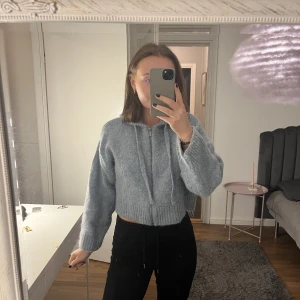 Tröja från Zara - Kofta från Zara i bra skick!