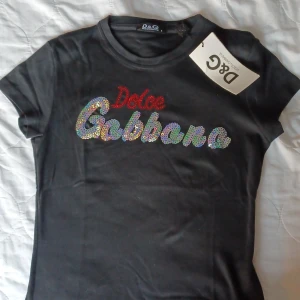 Dolce gabbana t shirt - Oanvänd 