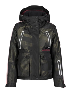 Skidjacka  - Helt oanvänd Superdry camo skidjacka i storlek L. Storleken passar dock en stor S eller en M.  Nypris var 2799:- (bild på pris och kvitto finns) men jag köpte den för halva priset.   
