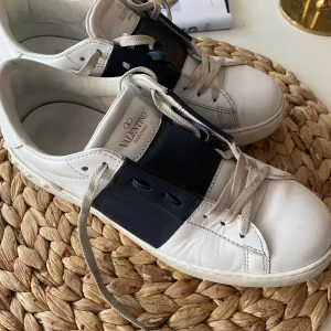 Valentino sneakers - Valentino rockstud, 39, dustbag medföljer, äkthets bevis finns