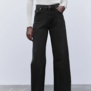 Jeans - Säljer mina jeans för dem är för små💗