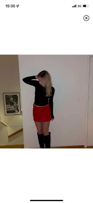 Zara kjol röd - Röd kjol från zara aldrig använd med lappar💞💞(lånade bilder) 