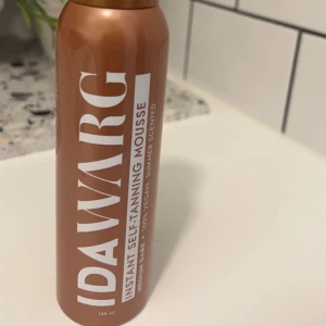 Ida warg self Tanning mousse - Instant Self-Tanning Mousse i färgen Medium Dark 150 ml från Ida warg. Säljes då den köptes i fel färg. Fraktas för 20 kr möts annars upp i Stockholm / Norrköping. 