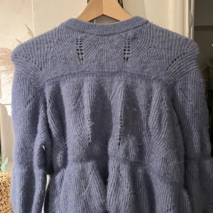 Tröja stickad - Stickad tröja från Other Stories i strl xs/s i blå färg