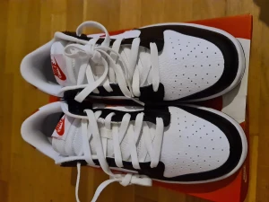 Nike dunk 44 - Säljer helt nya nike dunk storlek 44 är det nått du undra bara att fråga. Skickas mot fraktkostnad eller hämtas I Malmö.