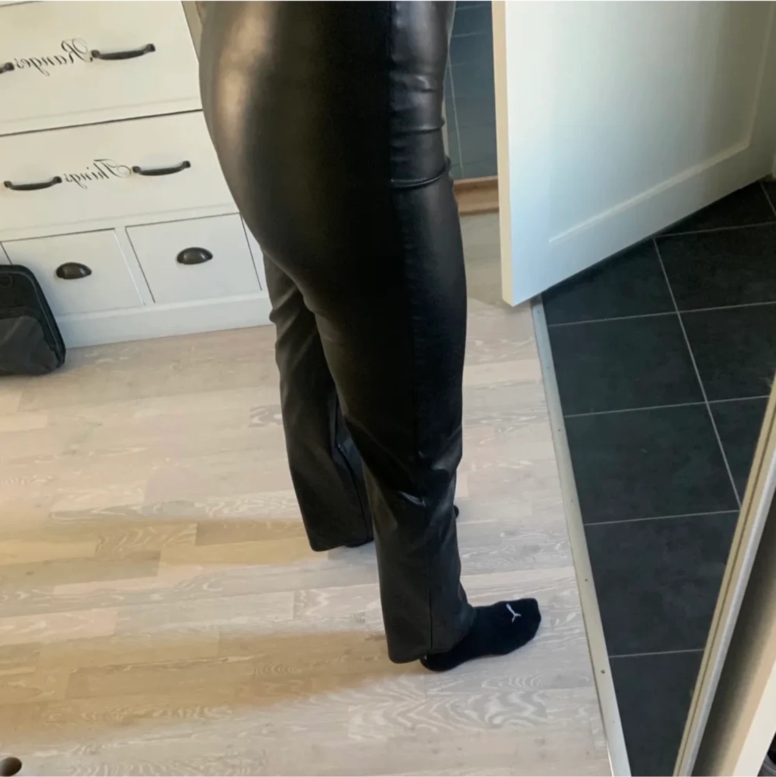 Skinnbyxor från Nelly - 90