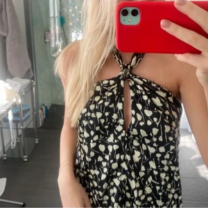 Zara halterneck 🫐🤠 - OBS lånade bilder!! Säljer denna i XS/S 🫶🏼💕