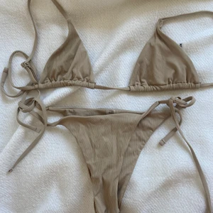 Bikini set  - Aldrig används. Fraktas mot betalning 