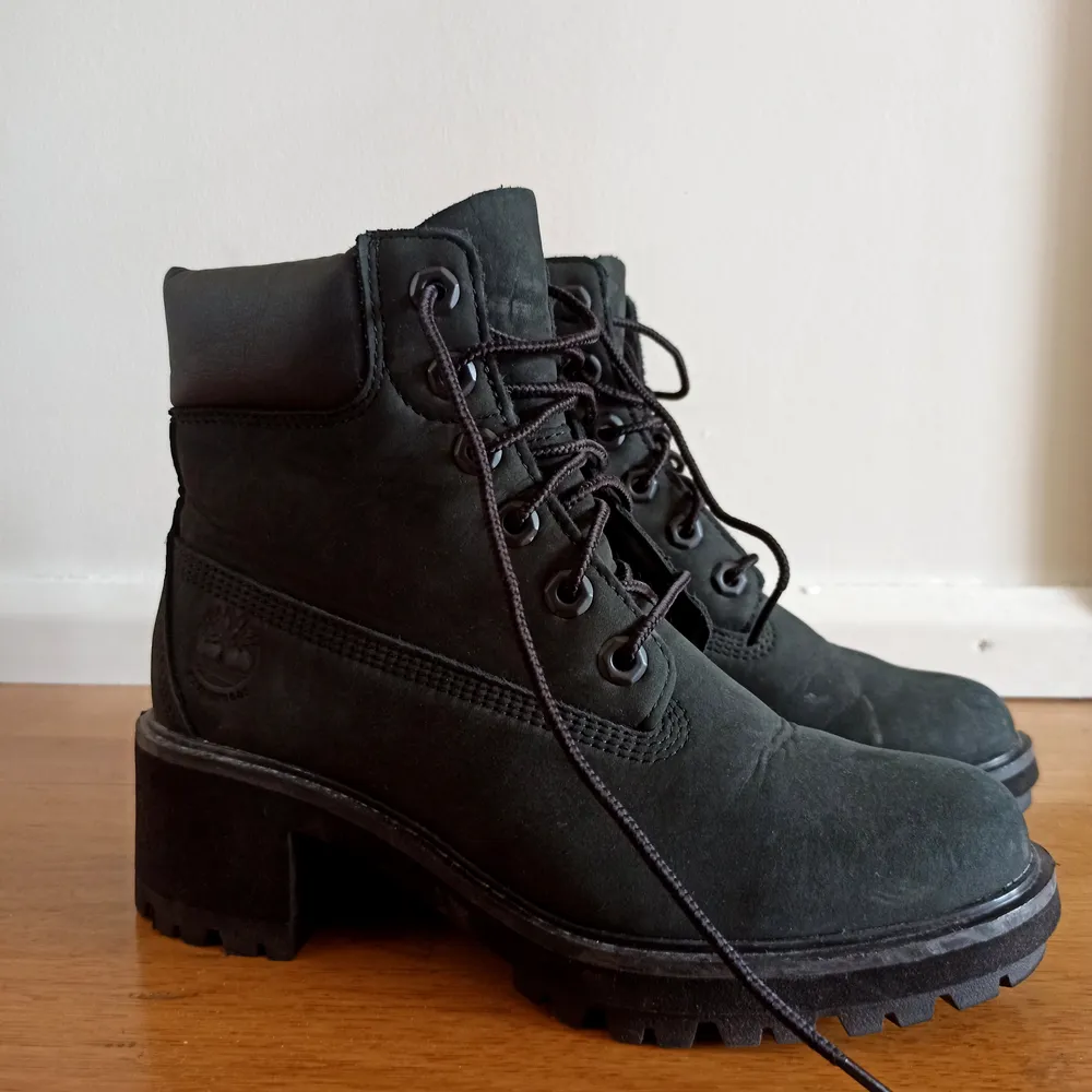 Timberland waterproof boots color black and size 36. Very confortable and in very good condition. . Skor.