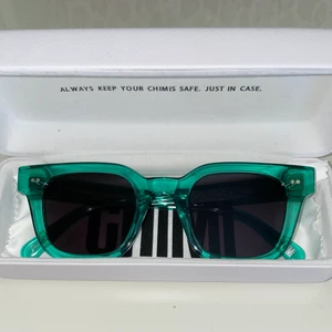 Chimi  - Säljer nu mina chimi i modellen 004 och färgen aqua. Dom är inköpta i slutet av sommaren förra året och knappt använda. Allt ingår och är i nyskick. Dom går inte längre att köpa och är därför väldigt sällsynta. Finns kvar om inte markerad som såld!!!
