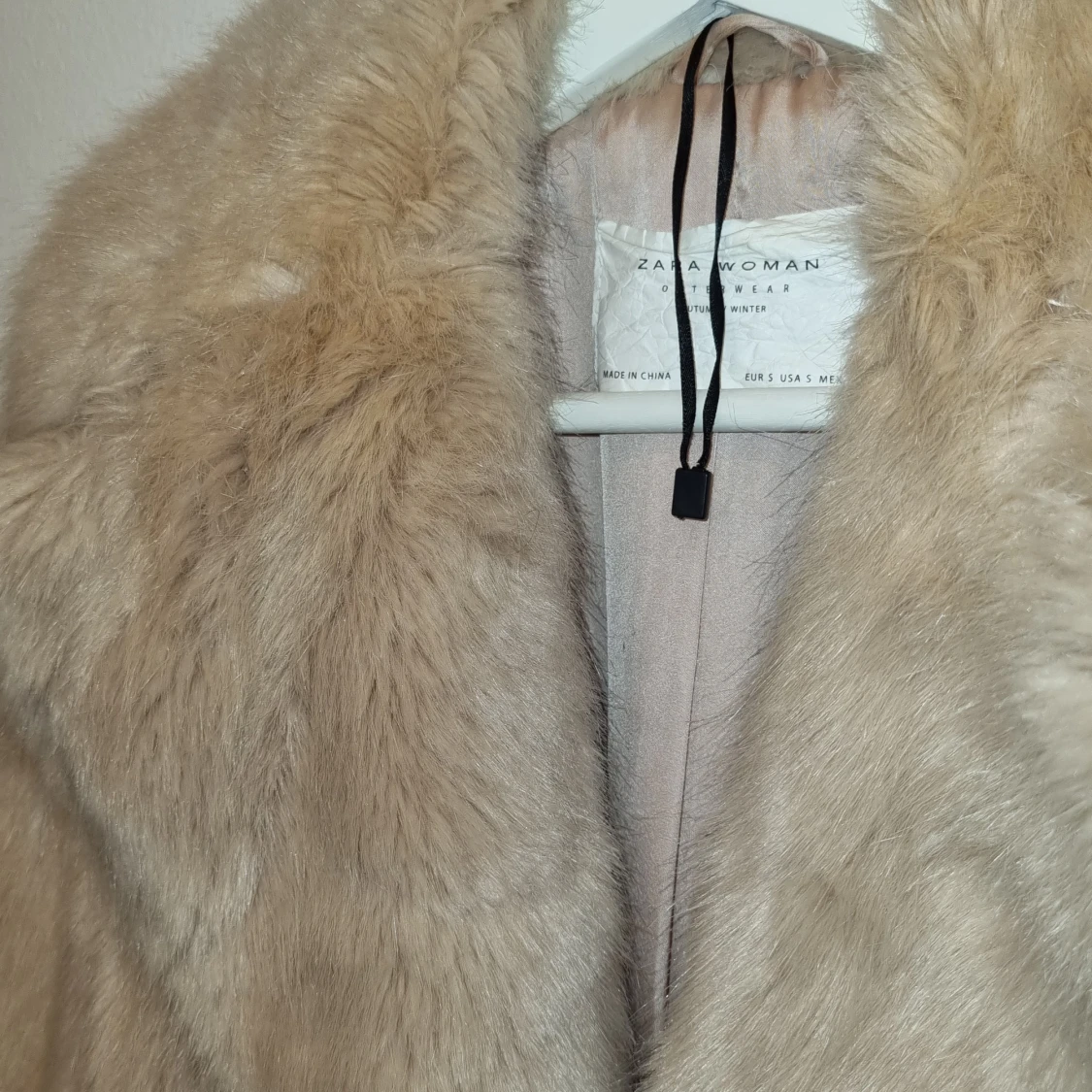 Faux pälsjacka från zara strl S - 90
