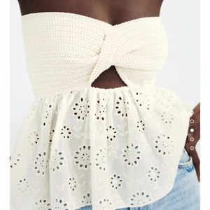 Zara topp - Superfin Topp från Zara! Aldrig använd endast testat, alltså helt ny+ prislappen är kvar