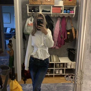 Tröja  - Super fin tröja msn kan både klä upp och ner 🥰