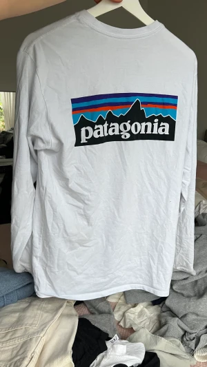 Patagonia tröja - Nästan oanvänd patagonia tröja i vit