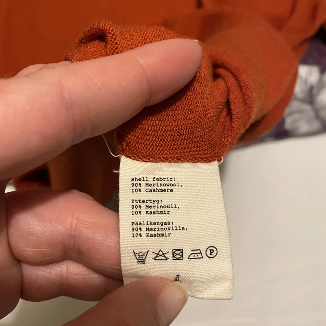 Roströd pärla från The Tailoring Club - 91