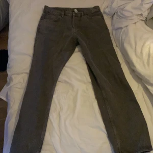 Space Weekday jeans  - Weekday jeans används inte längre därav säljer jag dem. Nypris 599kr