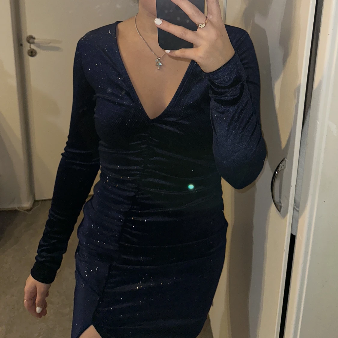 Mörkblå glitter klänning  - 91