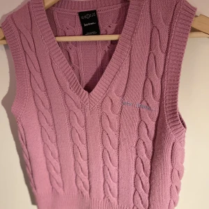 Knitted vest - Iets Frans urban outfitters own brand pink cable knitted vest. 