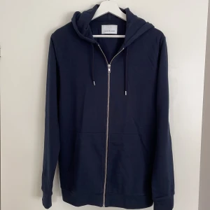 Samsöe Samsöe Hoodie  - Hoodie. 100%bomull. Avslappnad passform. Storlek m. Oanvänd. 