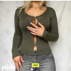 fin grön tröka - Lånad bild från hon jag köpte tröja från, @victoriaolund ❤️ Jättefin grön tröja som tyvärr inte passade mig så bra som jag hade tänkt