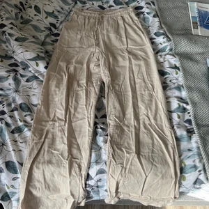 Linnebyxor - Linnebyxor i storlek S