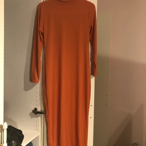 Boohoo klänning.  - Storlek 42. 