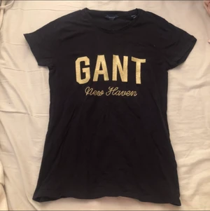 Gant tröja  - Inte använt på ett tag, köpt för 400. (Skriv för mer bilder)