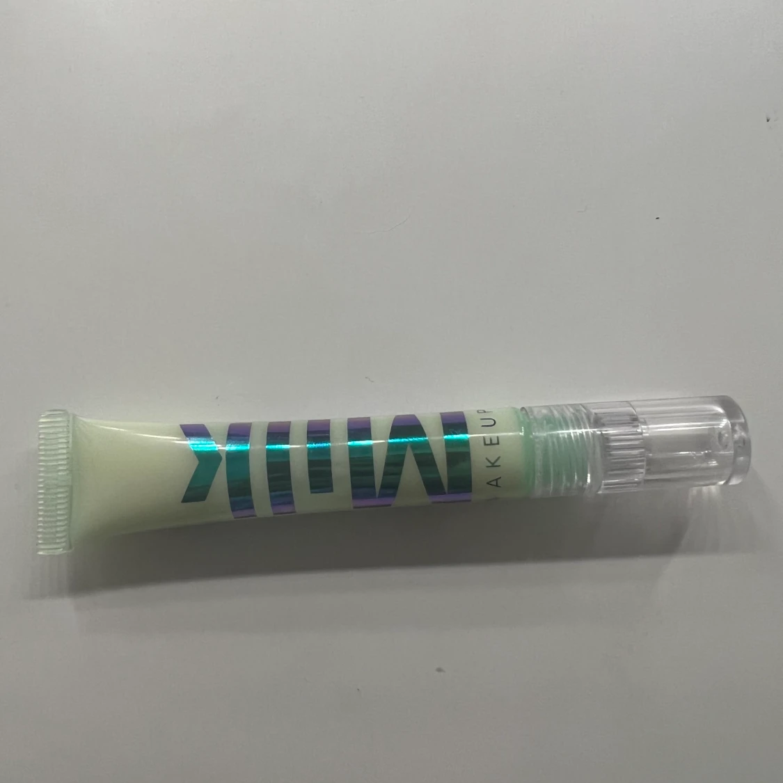 Milk hydro Grip Eye Primer 