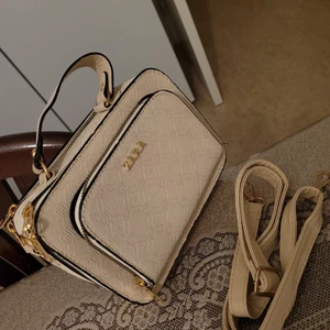 zara väska  - Ny väska topp kvalité  Band ingår också