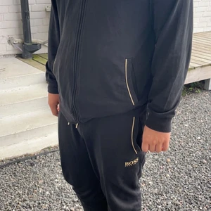 Hugo boss dress  - kan gå ner i pris vid snabb affär, privat för bättre bilder