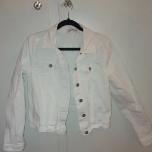 Vit Jeansjacka XS - Strl 34