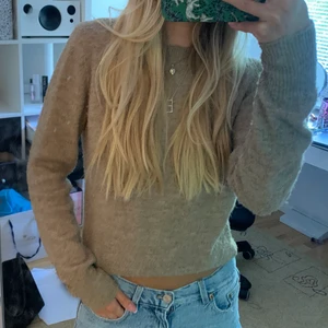 Stickad tröja beige - Stickad tröja Bud: 