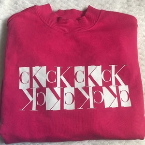 Calvin Klein tröja  - Jätte bra skick. Använt få tal gånger.