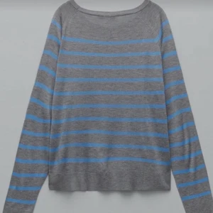 Snygg cool tröja från Zara🌙❤️ - Blå grå randig tröja från zara 🥂❤️