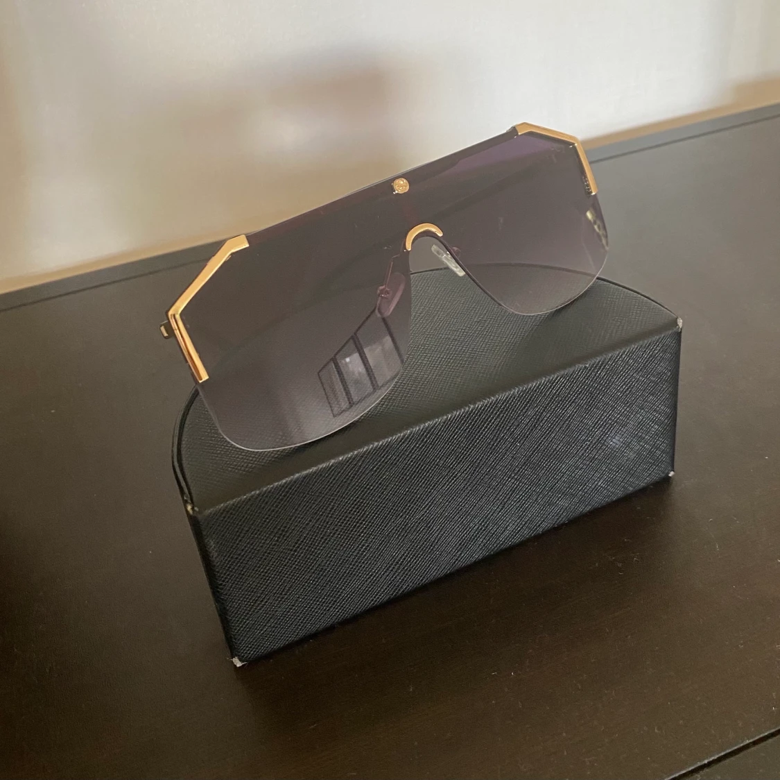 Äkta Gucci solglasögon  - 90