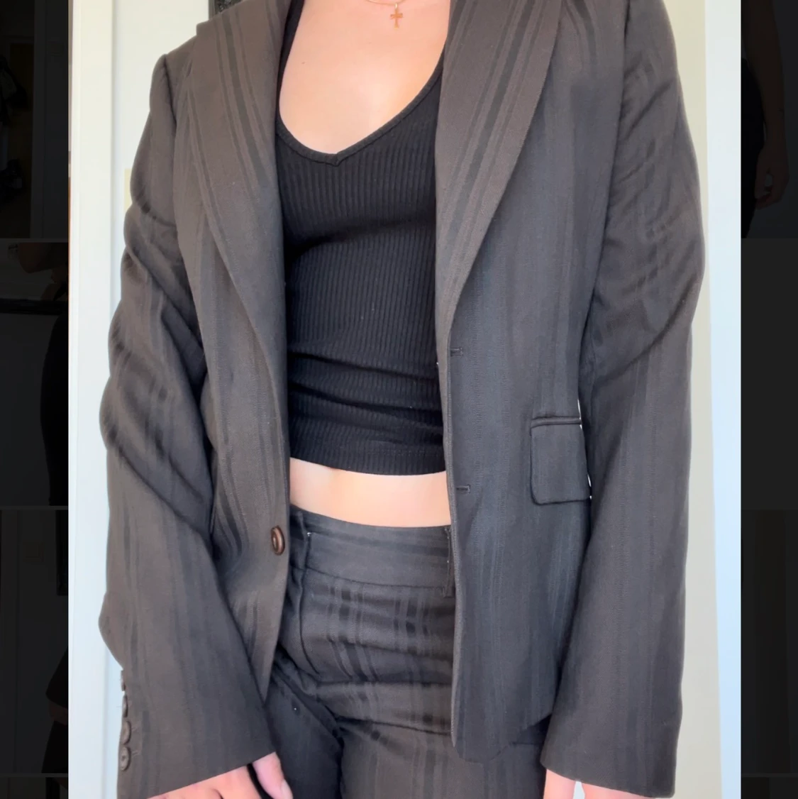 Brunt kostymset med lågmidjade byxor🌝