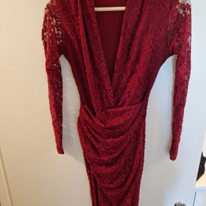 Zack klänning  - Storlek 36, endast använd en gång. 