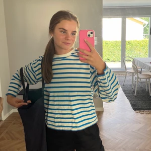 Randig tröja!💙 - Jättefin tröja från pull&bear köpt förra vintern! Använd några få gånger men fortfarande bra skick💙