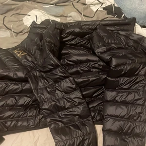 Armani jacka st M - Bra skick har andvänt den 2-3 gånger. Har trötnat på den