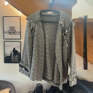 Jacka från h&m - Väldigt fint skick